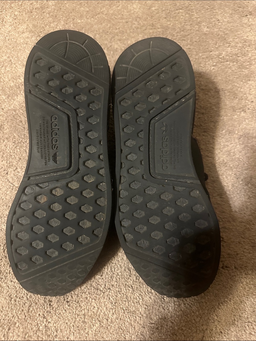 adidas Men's All-Black Knit Casual Sneakers - Picture 4 of 6